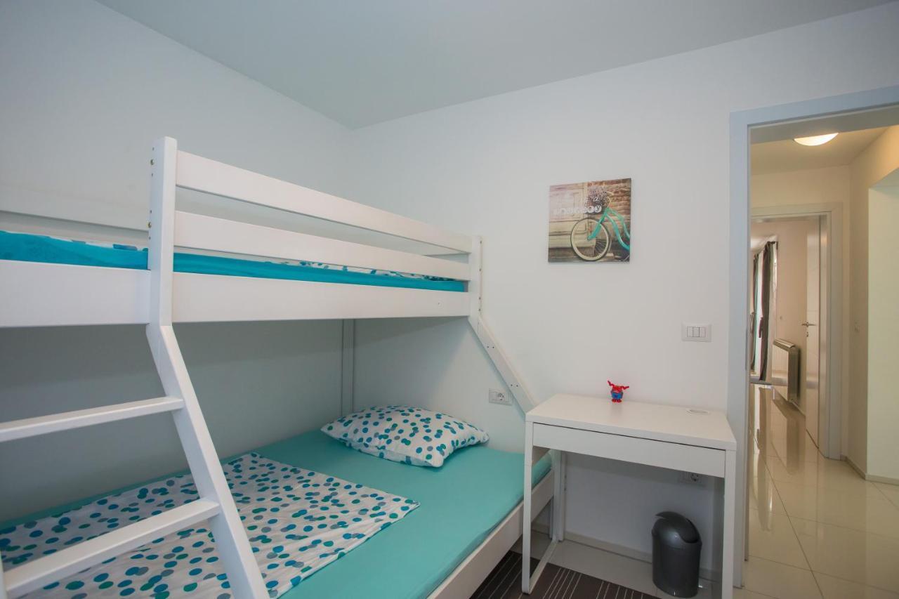 Zagar Apartment Пореч Экстерьер фото