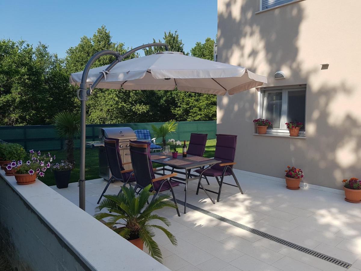 Zagar Apartment Пореч Экстерьер фото