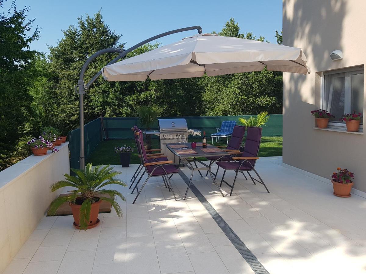 Zagar Apartment Пореч Экстерьер фото