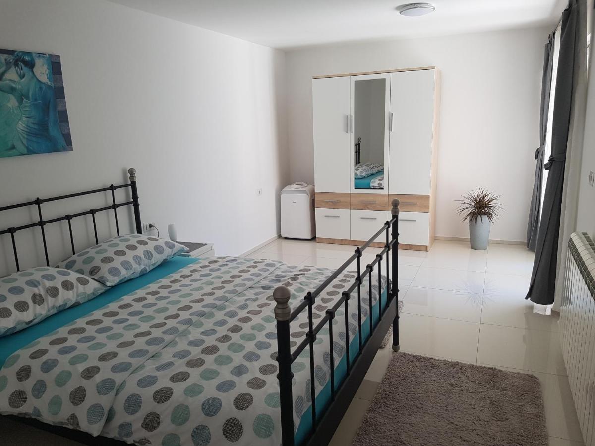 Zagar Apartment Пореч Экстерьер фото